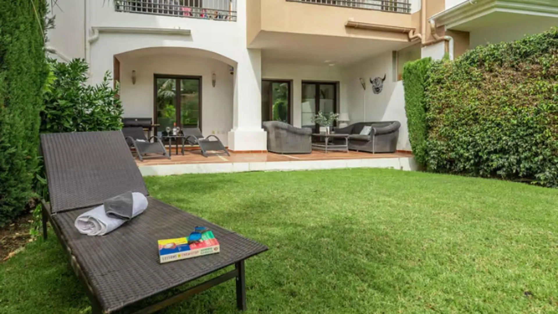 2 Bedrooms - Sleeps 4 - Garden And Pool With View Benahavis Spain